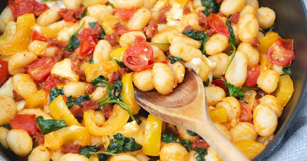 Cheesy Chorizo Gnocchi with Pepper, Tomato & Spinach Blue Sky Eating