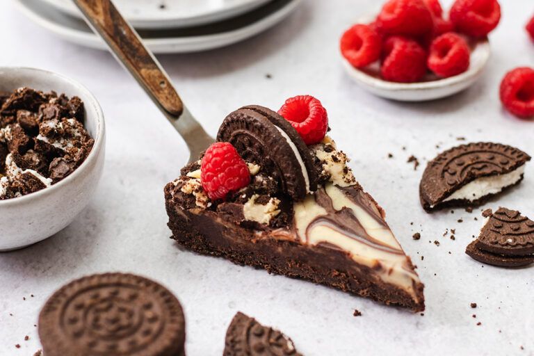 Oreo Tart with Easy Chocolate Marble Effect (No Bake!) - Blue Sky Eating